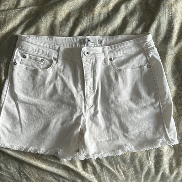 Vineyard Vines Pants - Vineyard Vines Outlet white denim frayed hem shorts sz31 -worn once!